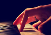 开云体育下载-奇才绝地反击塞尔维亚男篮，贝弗利三分雨点燃全场