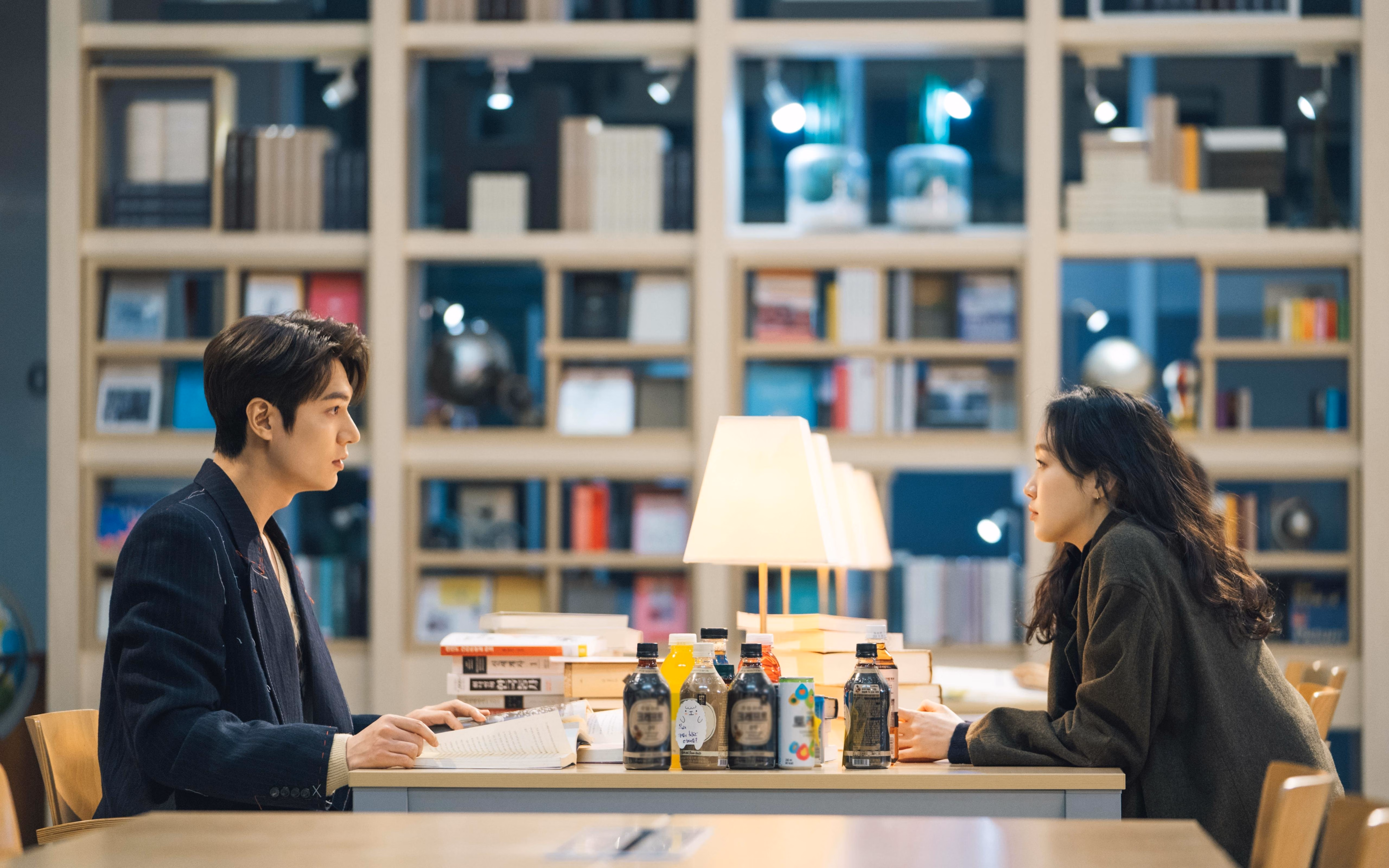 埃及巅峰对决波兰,罗德里攻防两端统治全场